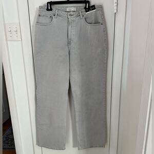 Abercrombie & Fitch ‘90s Relaxed High Rise Jeans Curve Love Gray Size 32 / 14R